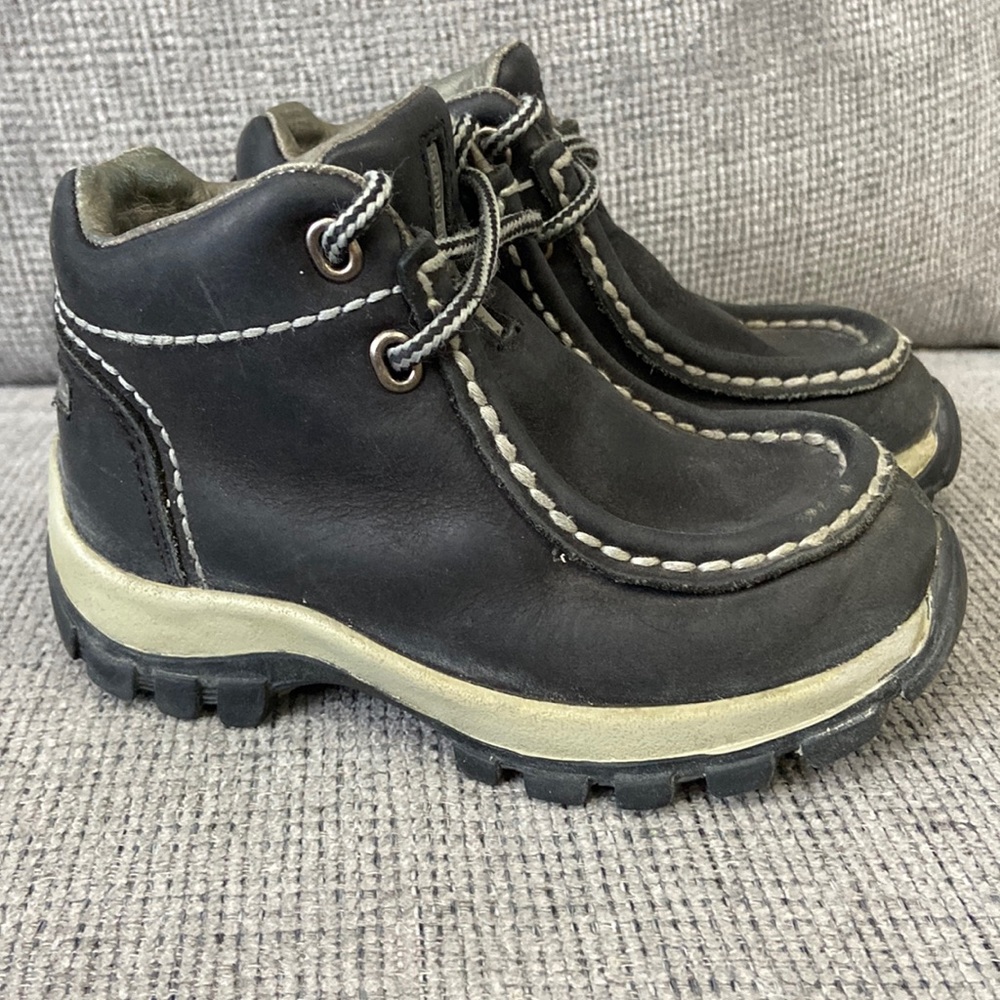Loafer ankle height boot for toddlers size 9T leather